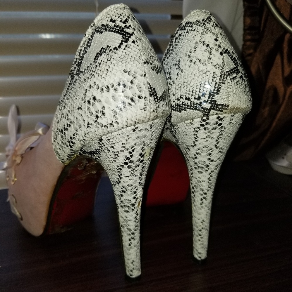 Pumps - Picture 3 of 3